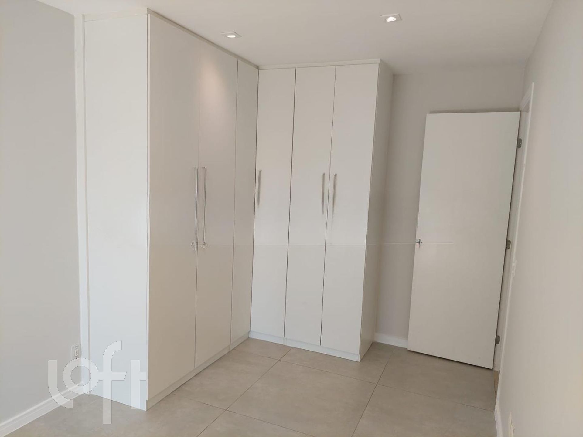 Apartamento à venda com 4 quartos, 195m² - Foto 28