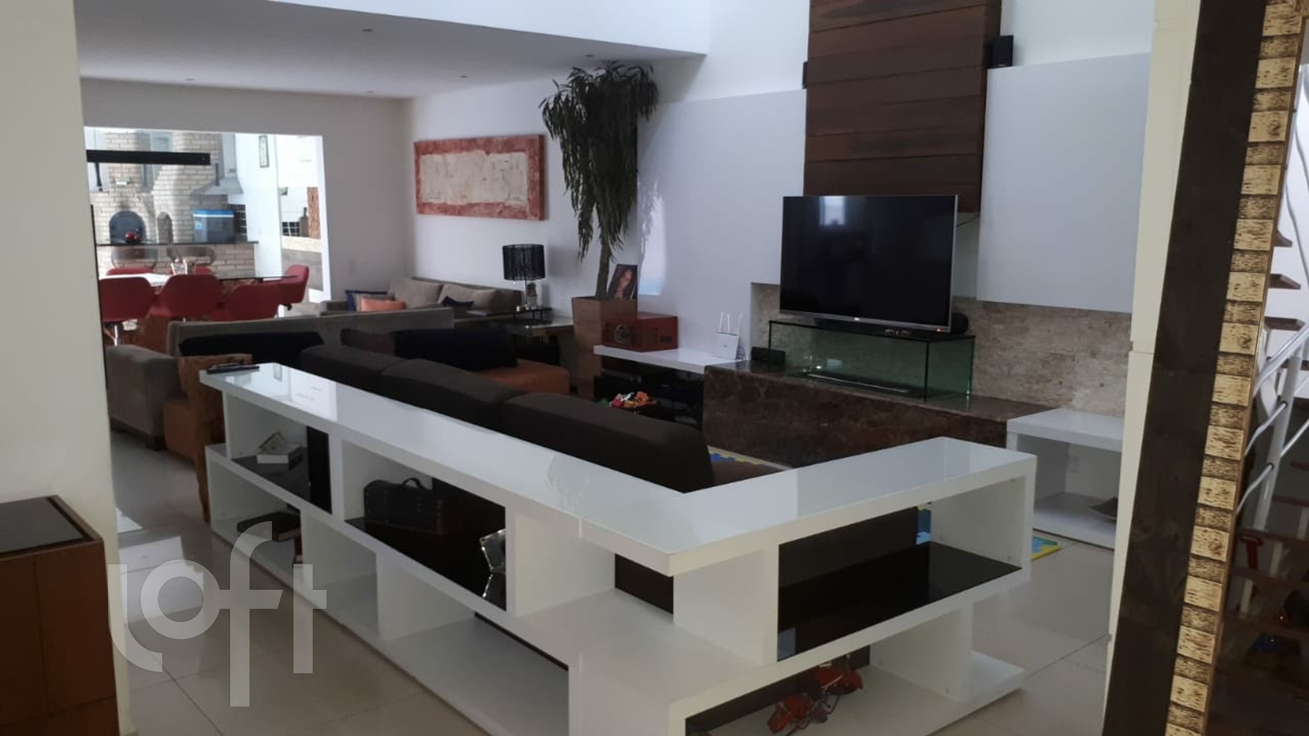 Casa de Condomínio à venda com 5 quartos, 300m² - Foto 1