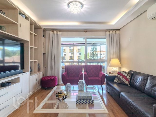 Apartamento com 120m², 3 dormitórios, 1 suíte, 2 vagas, Higienópolis em Porto Alegre