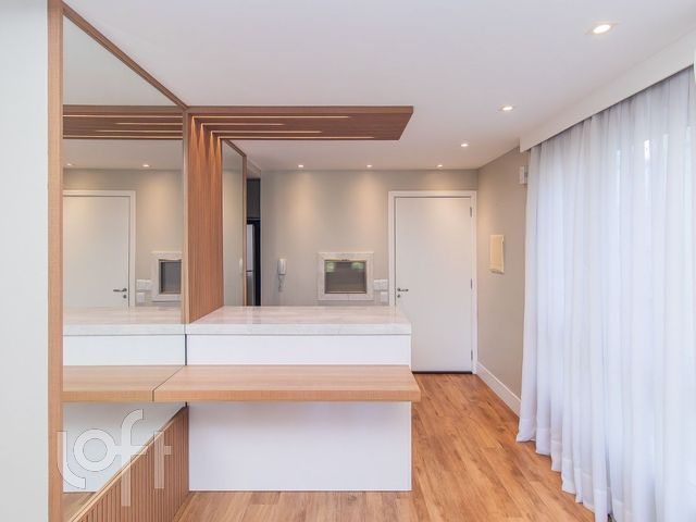 Apartamento com 61m², 2 dormitórios, 1 suíte, 1 vaga, Petrópolis em Porto Alegre