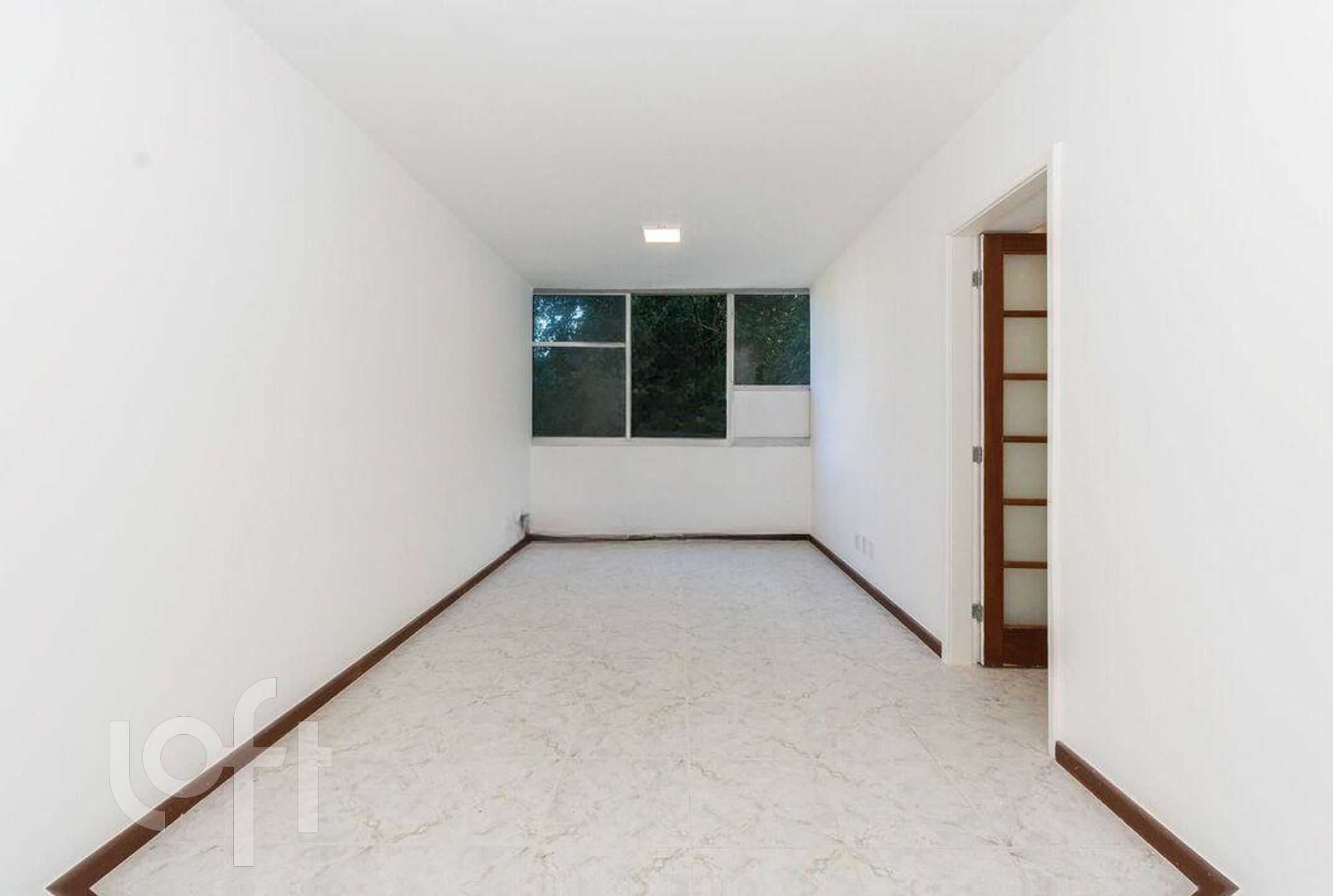 Apartamento à venda com 3 quartos, 94m² - Foto 2