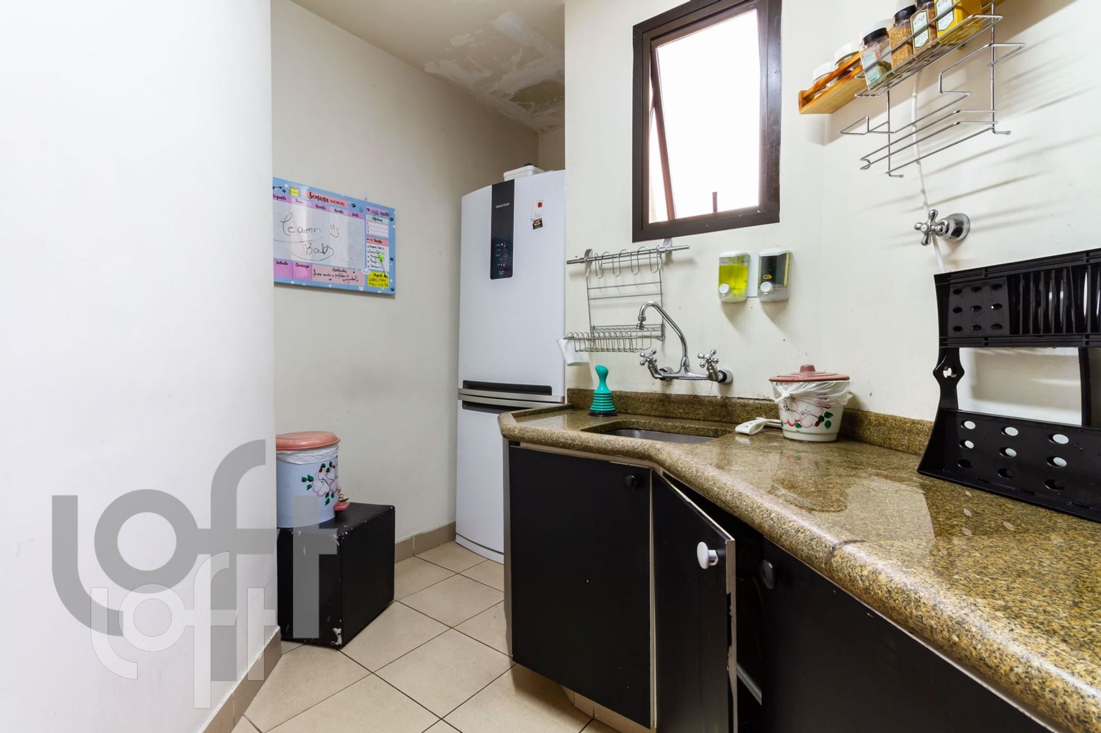 Apartamento à venda com 2 quartos, 72m² - Foto 27