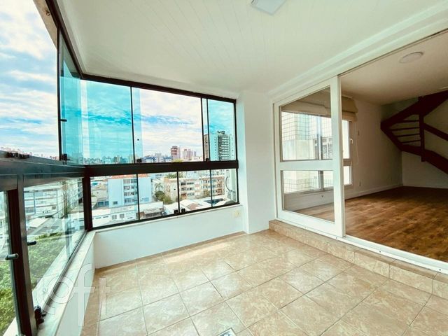 Apartamento com 180m², 3 dormitórios, 1 suíte, 2 vagas, Rio Branco em Porto Alegre