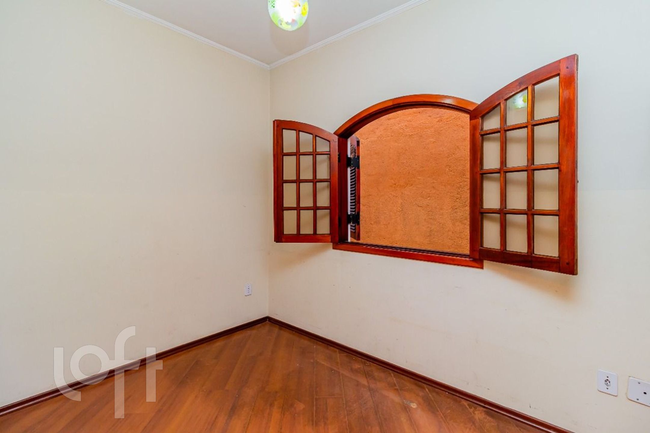 Casa à venda com 5 quartos, 200m² - Foto 32