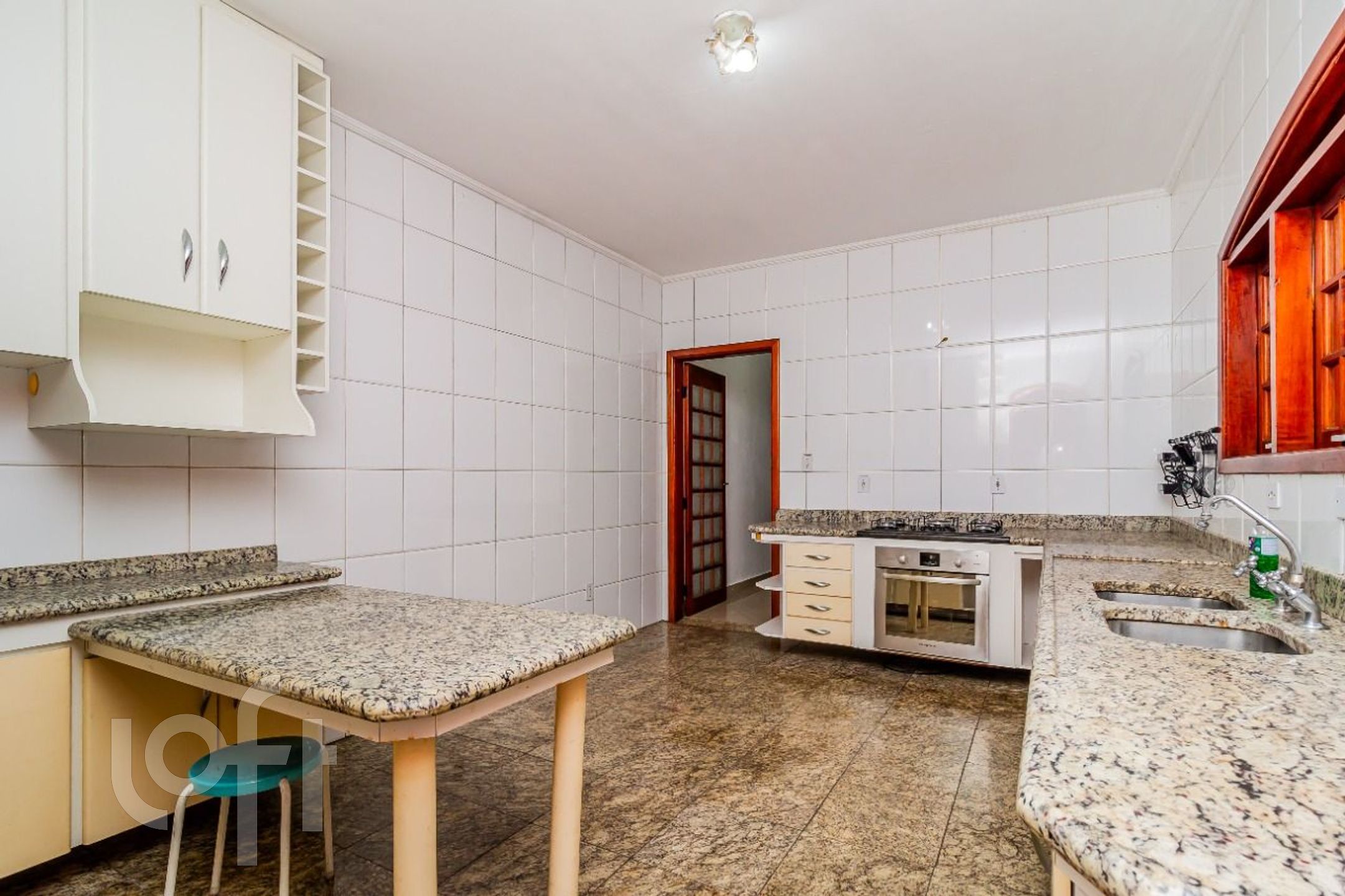 Casa à venda com 5 quartos, 200m² - Foto 17