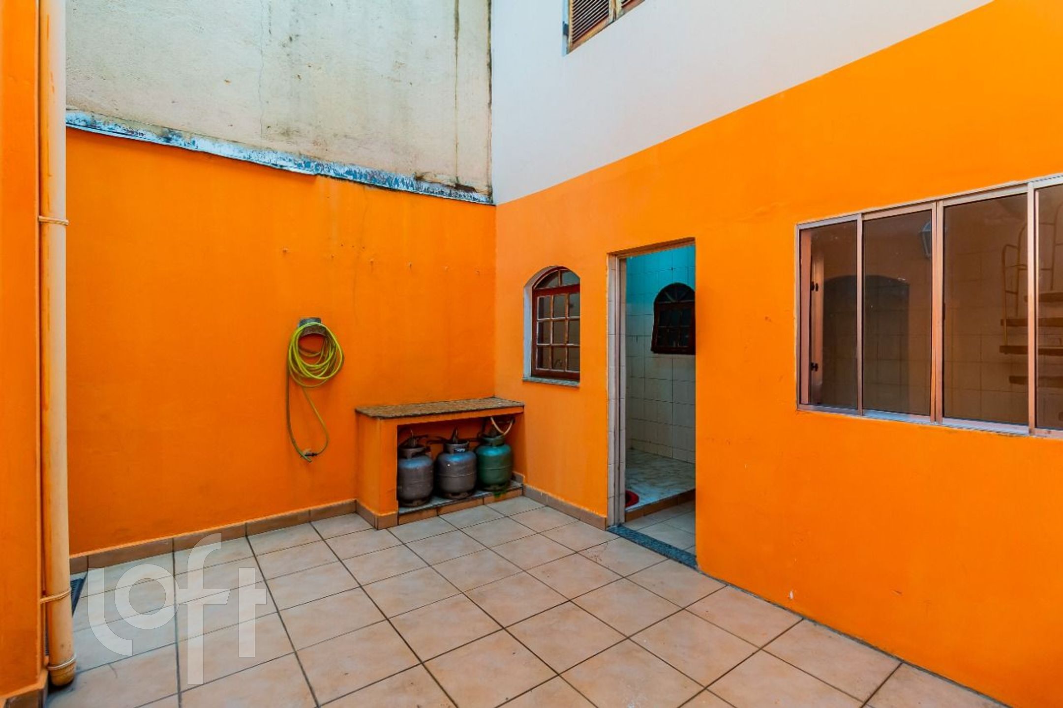 Casa à venda com 5 quartos, 200m² - Foto 42