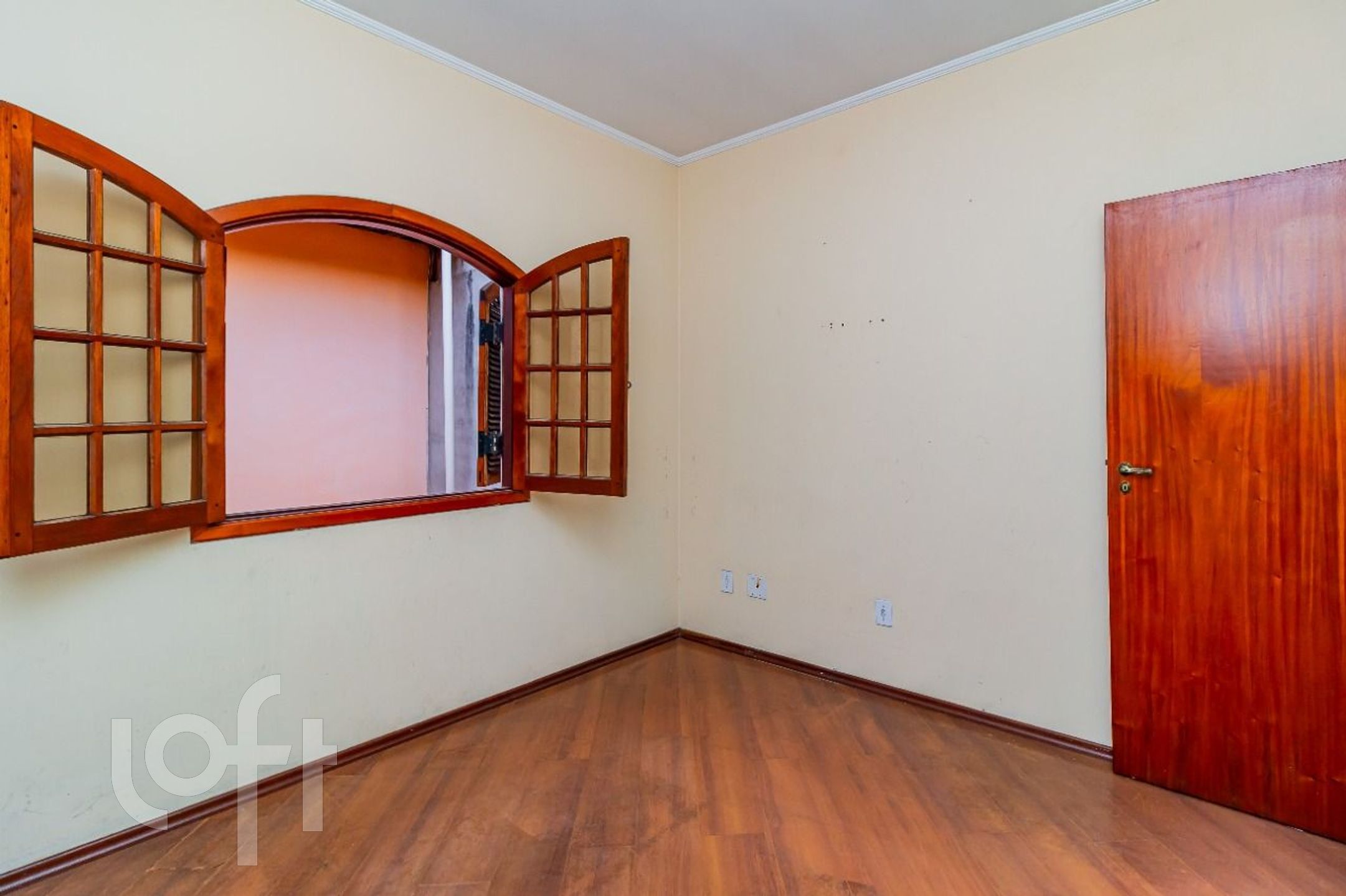 Casa à venda com 5 quartos, 200m² - Foto 35