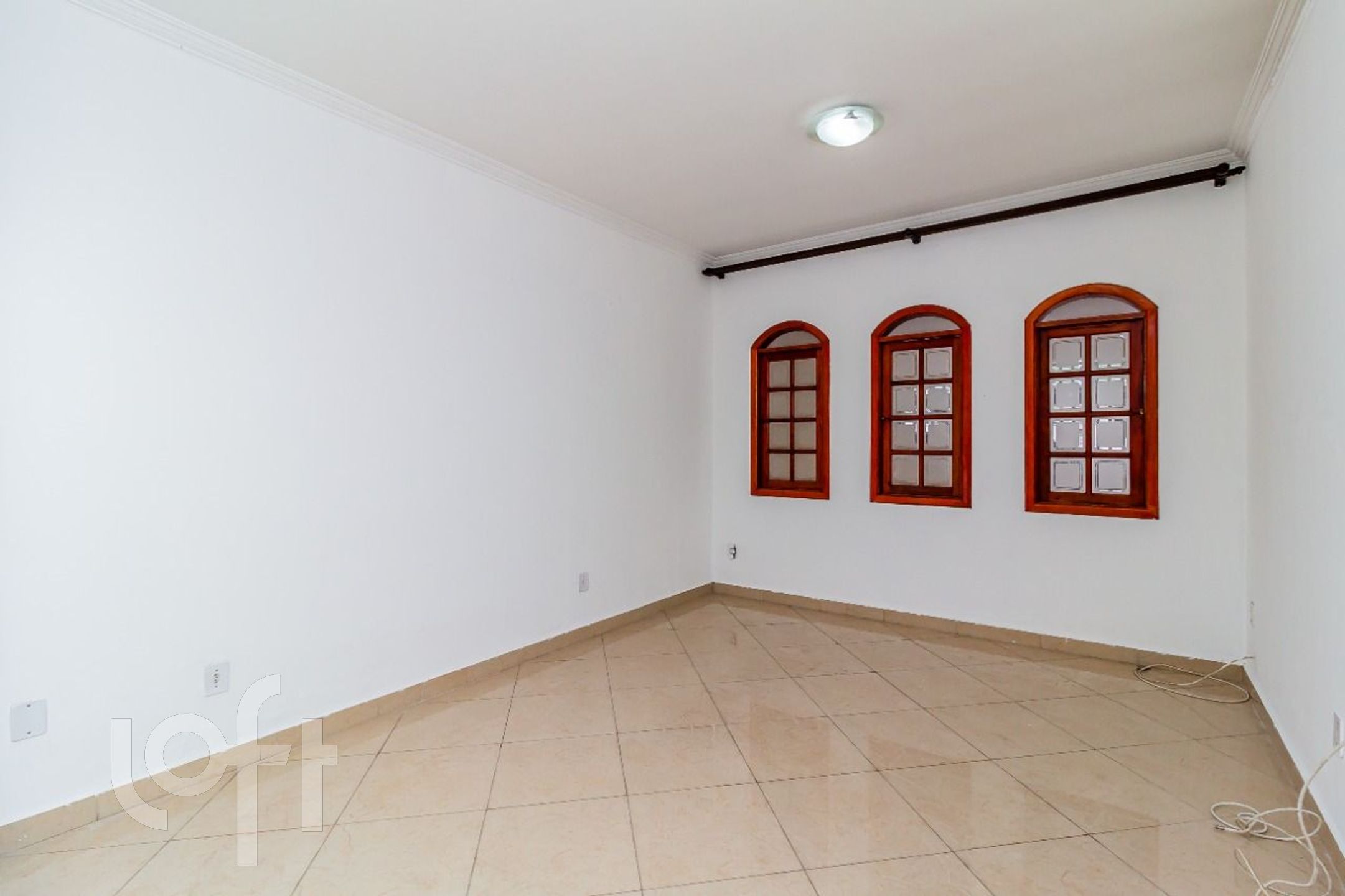 Casa à venda com 5 quartos, 200m² - Foto 6