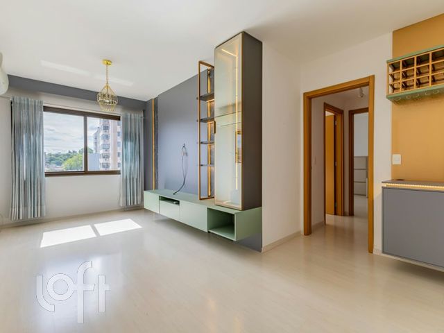 Apartamento com 70m², 2 dormitórios, 1 suíte, 2 vagas, Menino Deus em Porto Alegre