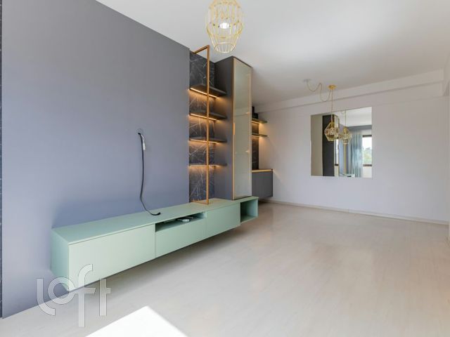 Apartamento com 70m², 2 dormitórios, 1 suíte, 2 vagas, Menino Deus em Porto Alegre