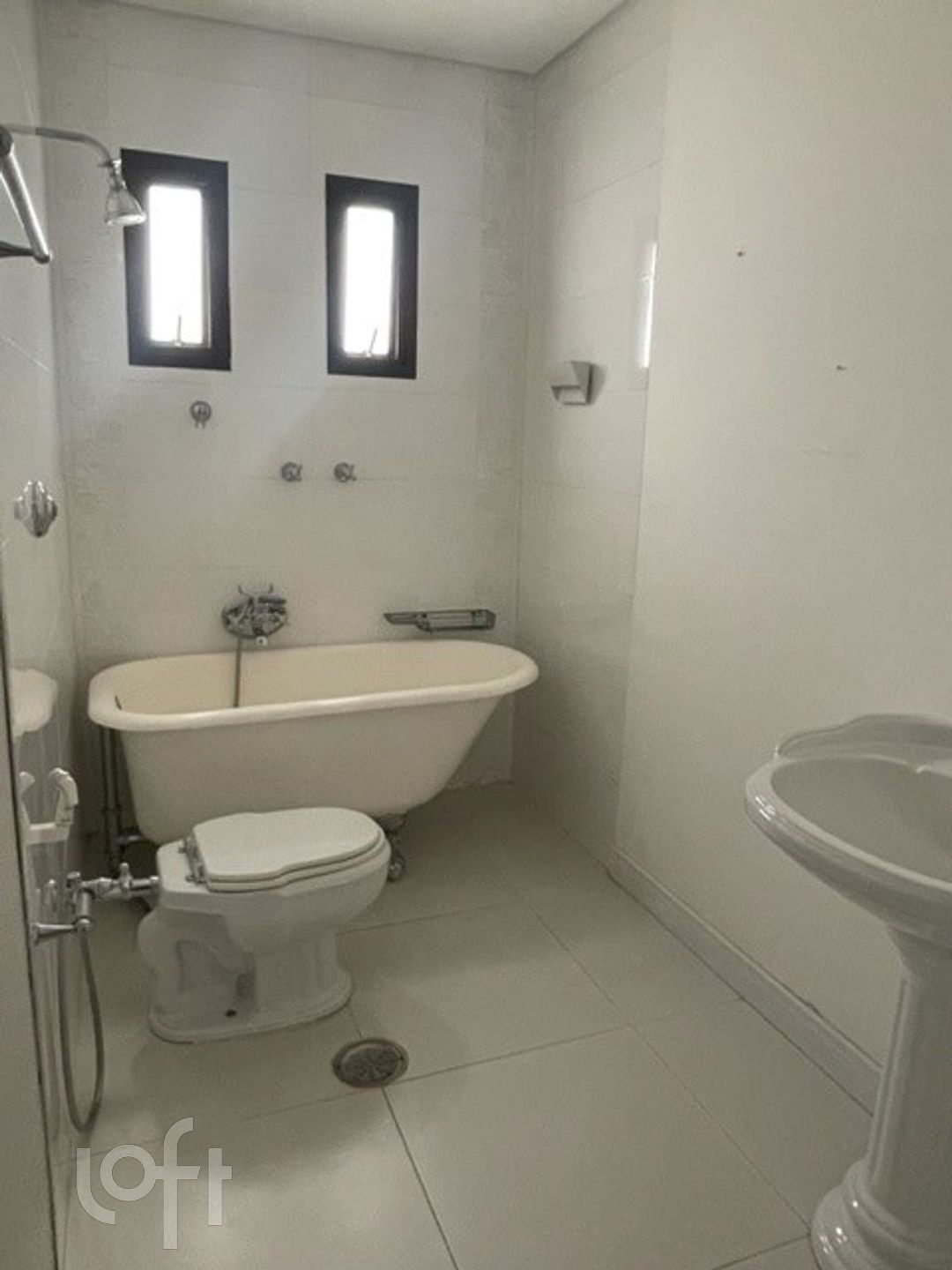 Apartamento à venda com 4 quartos, 226m² - Foto 15