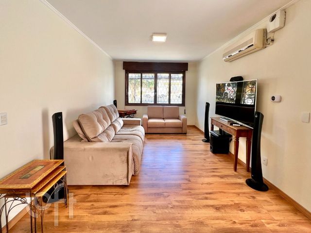 Casa com 140m², 3 dormitórios, 1 suíte, 4 vagas, Vila Ipiranga em Porto Alegre