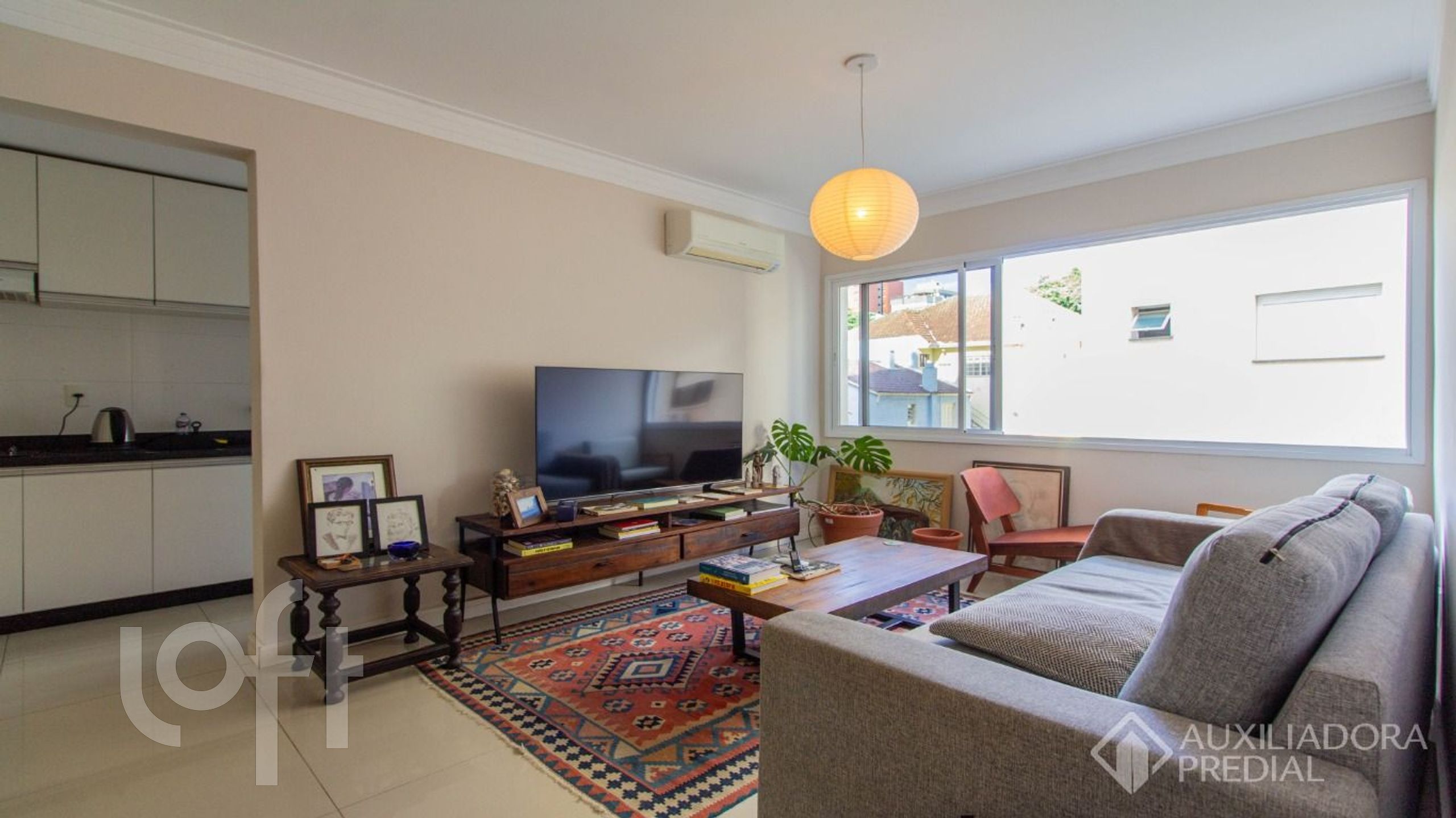 Apartamento com 61m², 2 dormitórios, 1 suíte, 1 vaga, Petrópolis em Porto Alegre