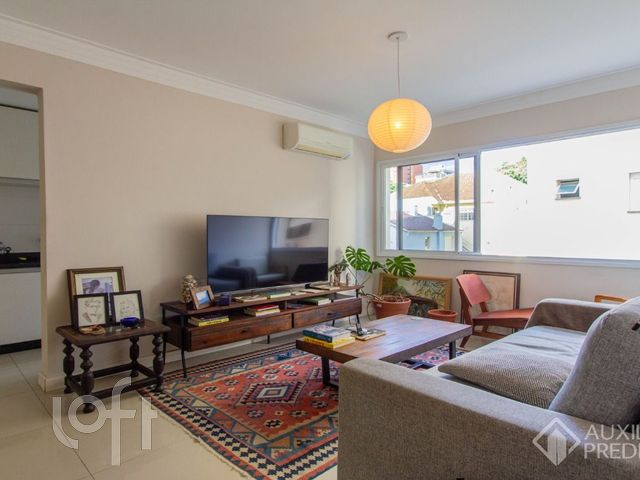 Apartamento com 61m², 2 dormitórios, 1 suíte, 1 vaga, Petrópolis em Porto Alegre