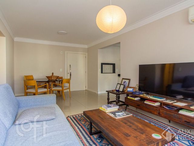 Apartamento com 61m², 2 dormitórios, 1 suíte, 1 vaga, Petrópolis em Porto Alegre