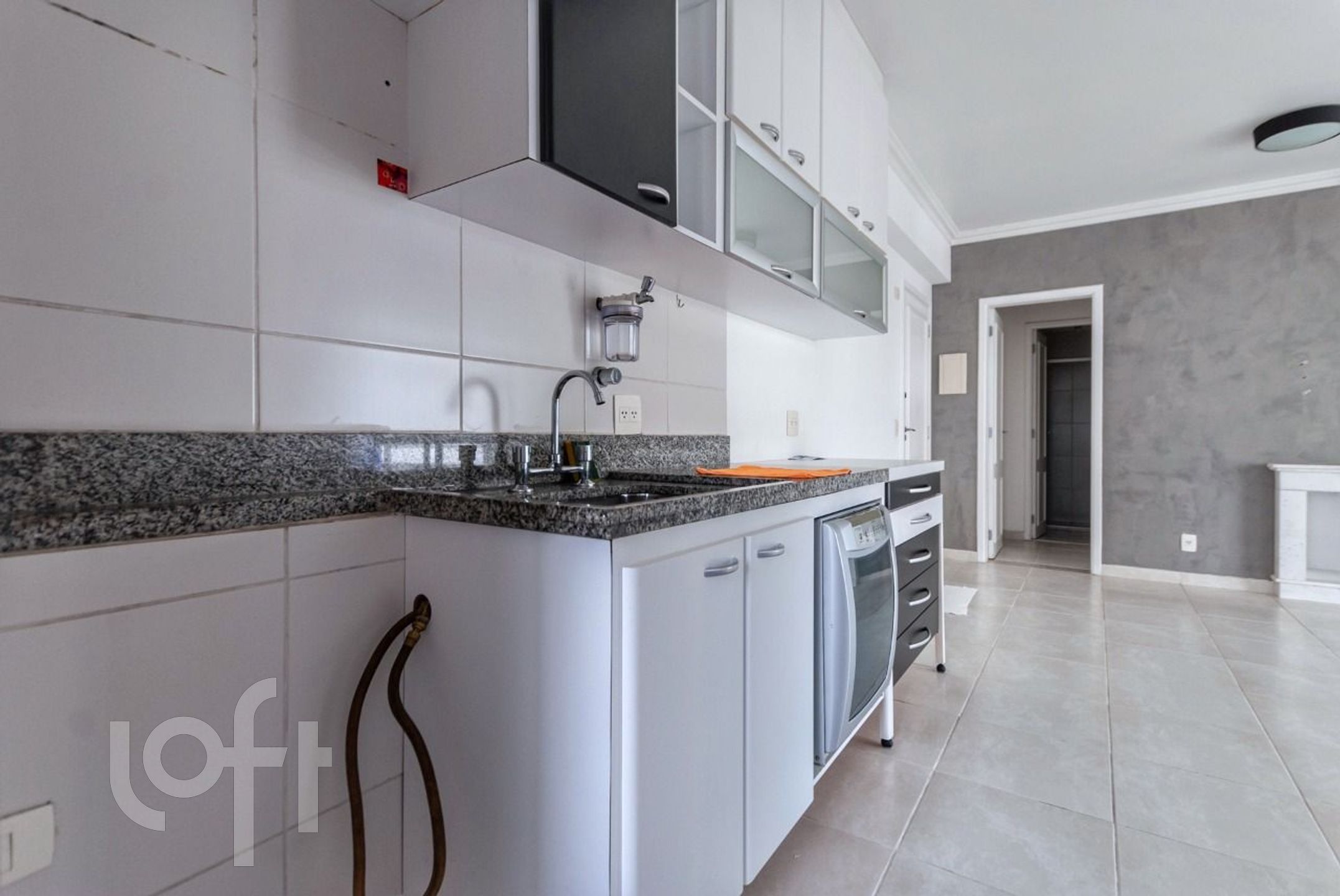 Apartamento à venda com 2 quartos, 70m² - Foto 13