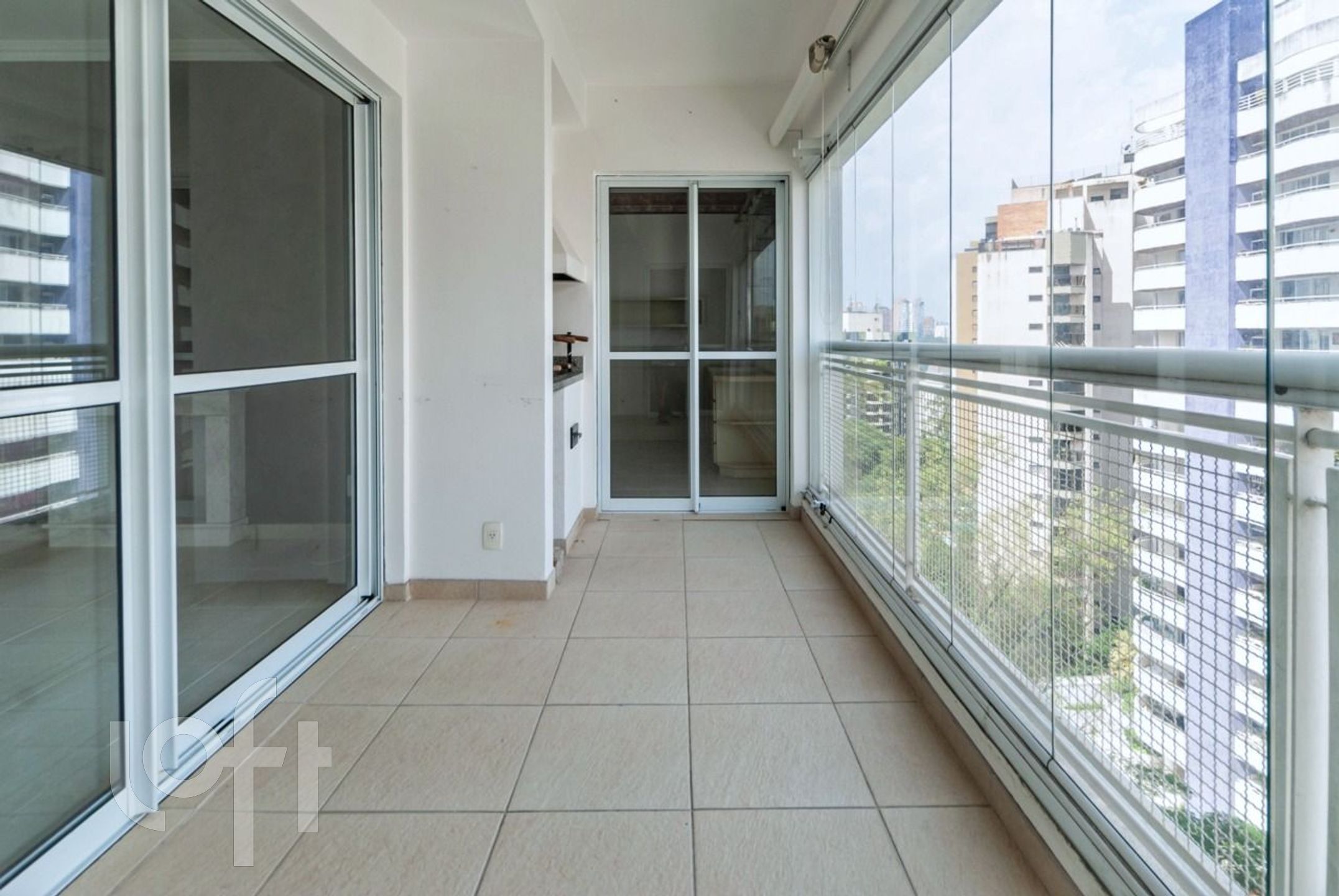 Apartamento à venda com 2 quartos, 70m² - Foto 9