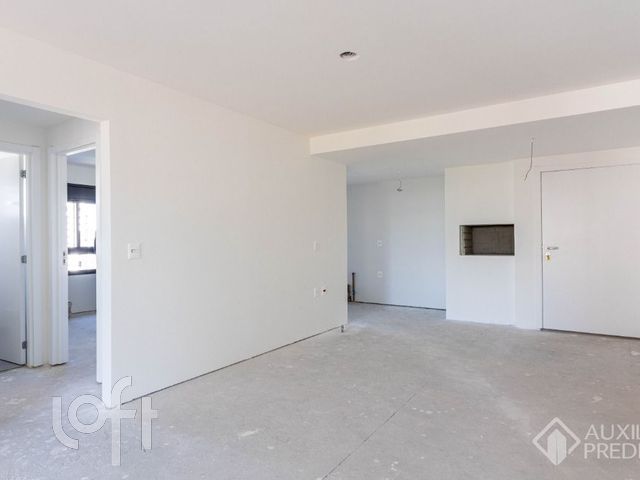 Apartamento com 67m², 2 dormitórios, 1 suíte, 2 vagas, Petrópolis em Porto Alegre