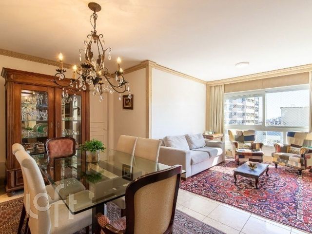 Apartamento com 116m², 3 dormitórios, 1 suíte, 1 vaga, Rio Branco em Porto Alegre