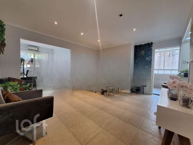 Apartamento com 82m², 3 dormitórios, 1 suíte, 1 vaga, Cidade Baixa em Porto Alegre