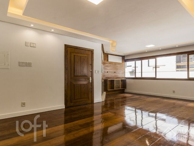 Apartamento com 95m², 2 dormitórios, 1 suíte, 2 vagas, Bela Vista em Porto Alegre