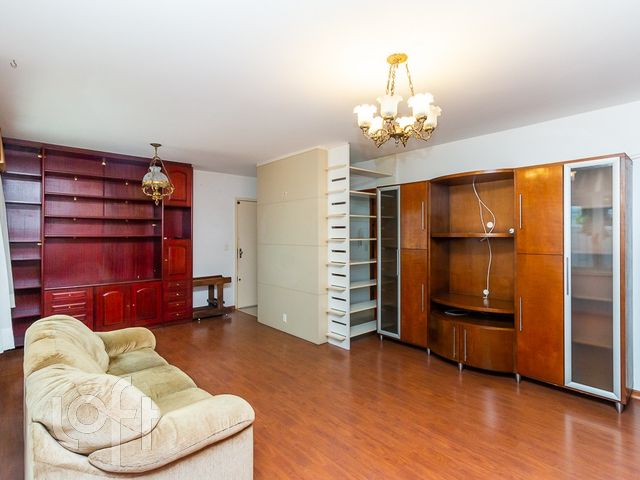 Apartamento com 114m², 3 dormitórios, 1 suíte, 2 vagas, Petrópolis em Porto Alegre