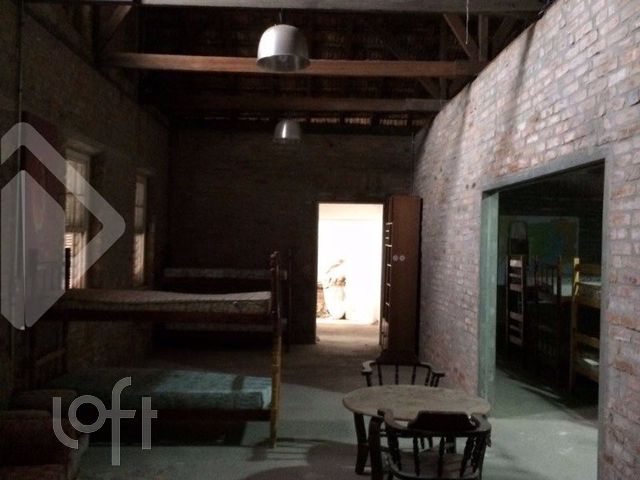 Casa com 150m², 1 dormitório, 6 vagas, São João em Porto Alegre