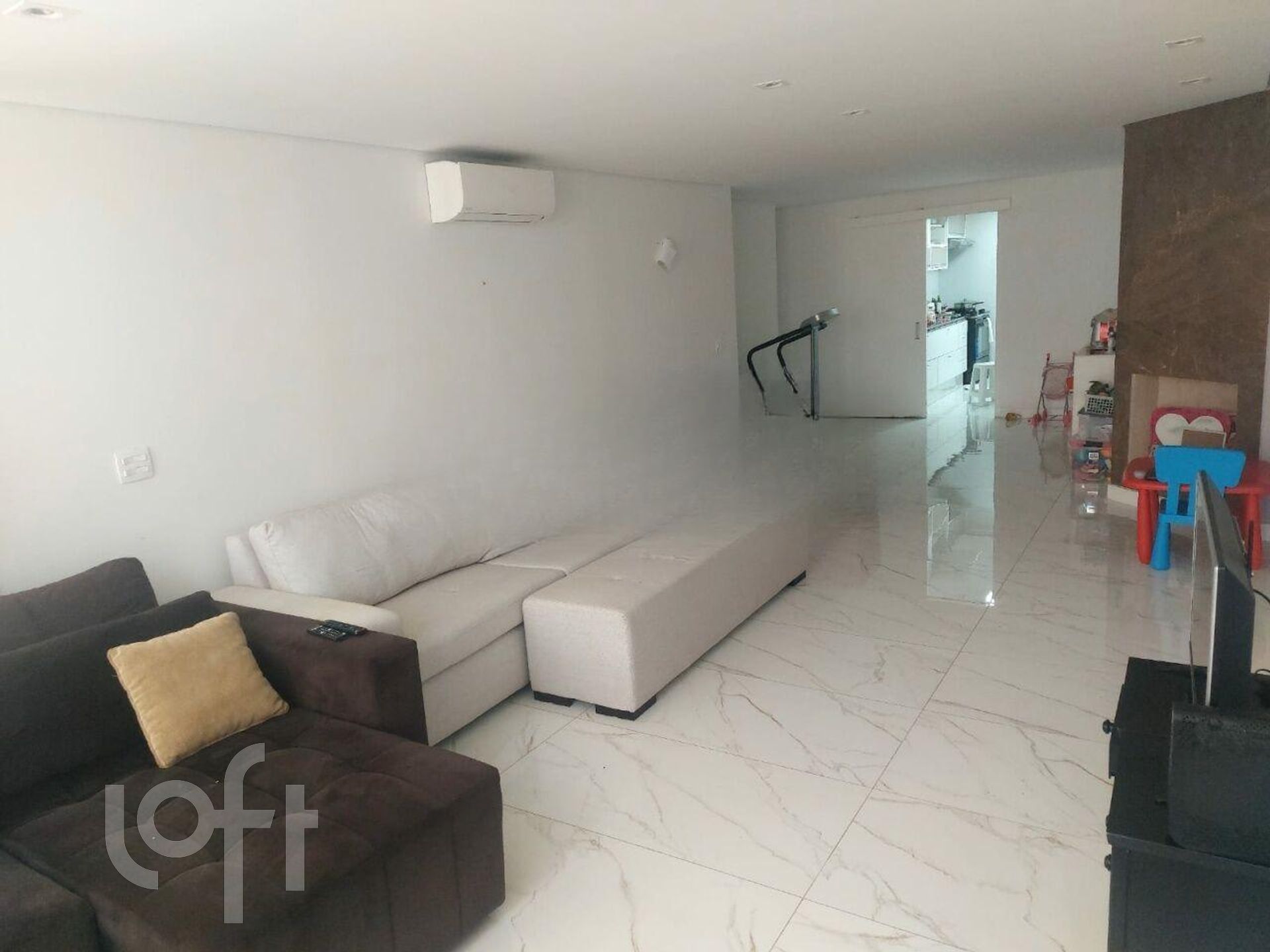 Apartamento à venda com 3 quartos, 144m² - Foto 1