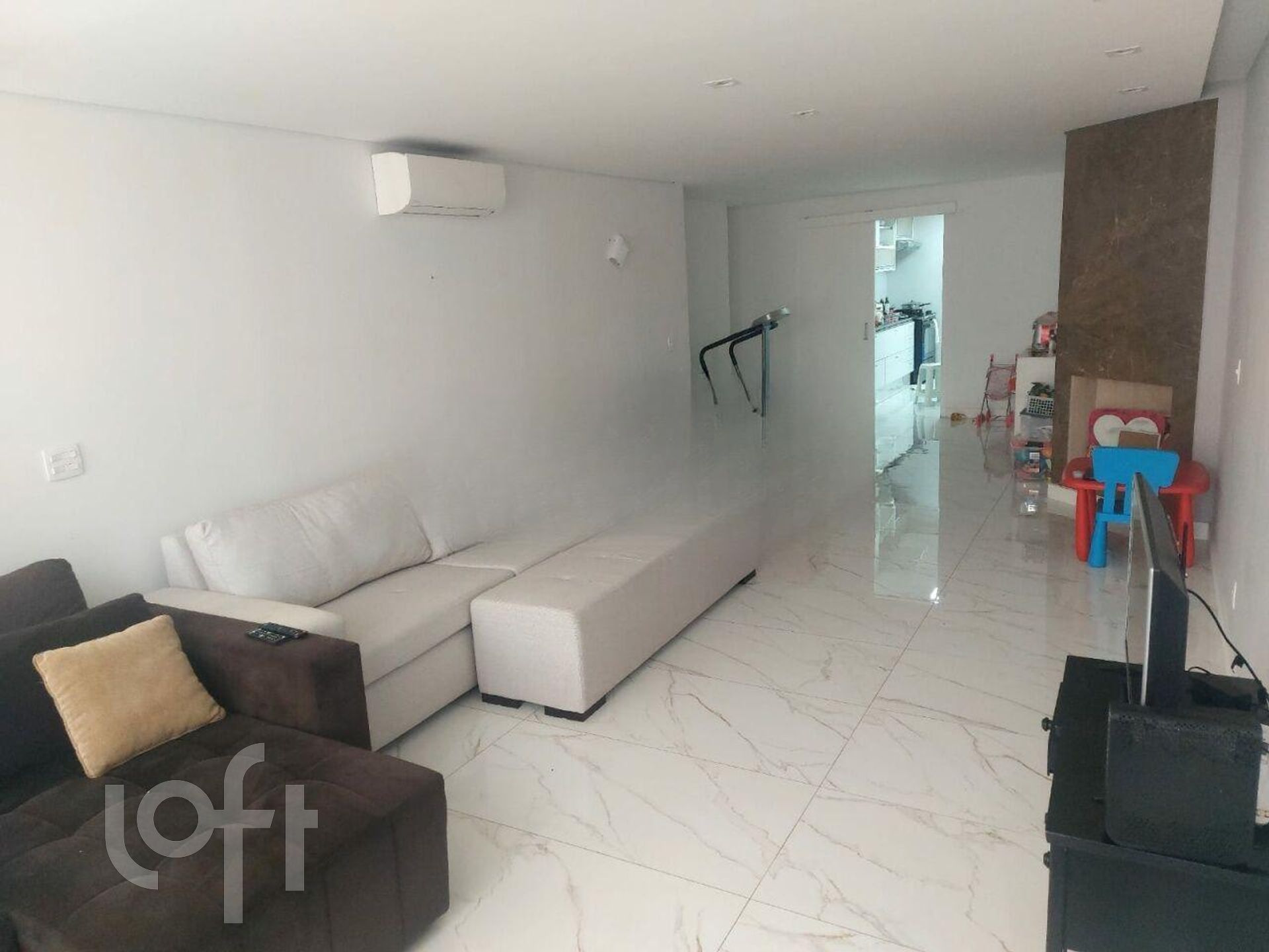 Apartamento à venda com 3 quartos, 144m² - Foto 3