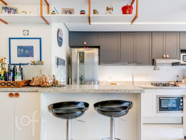 Apartamento com 65m², 2 dormitórios, 1 suíte, 1 vaga, Higienópolis em Porto Alegre