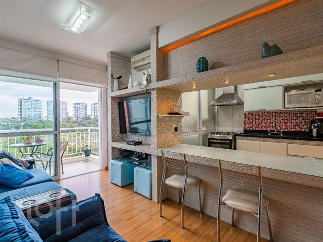 Apartamento com 65m², 2 dormitórios, 1 suíte, 2 vagas, Jardim Europa em Porto Alegre