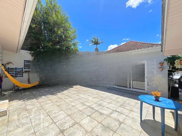 Casa com 152m², 4 dormitórios, 1 suíte, 3 vagas, São João em Porto Alegre