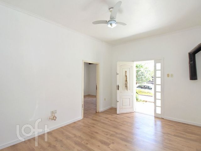 Casa com 152m², 4 dormitórios, 1 suíte, 3 vagas, São João em Porto Alegre