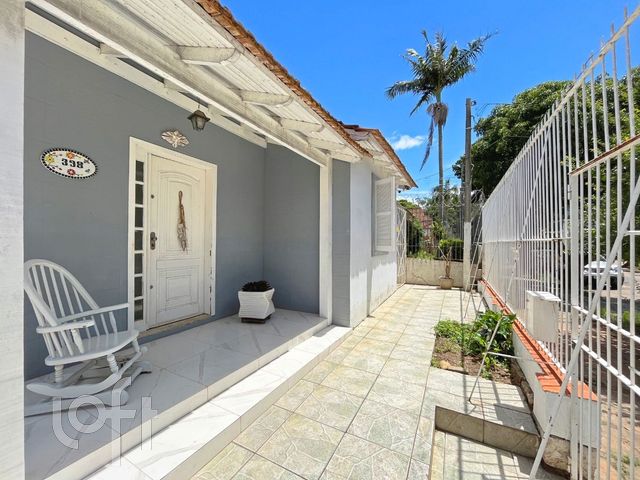 Casa com 152m², 4 dormitórios, 1 suíte, 3 vagas, São João em Porto Alegre