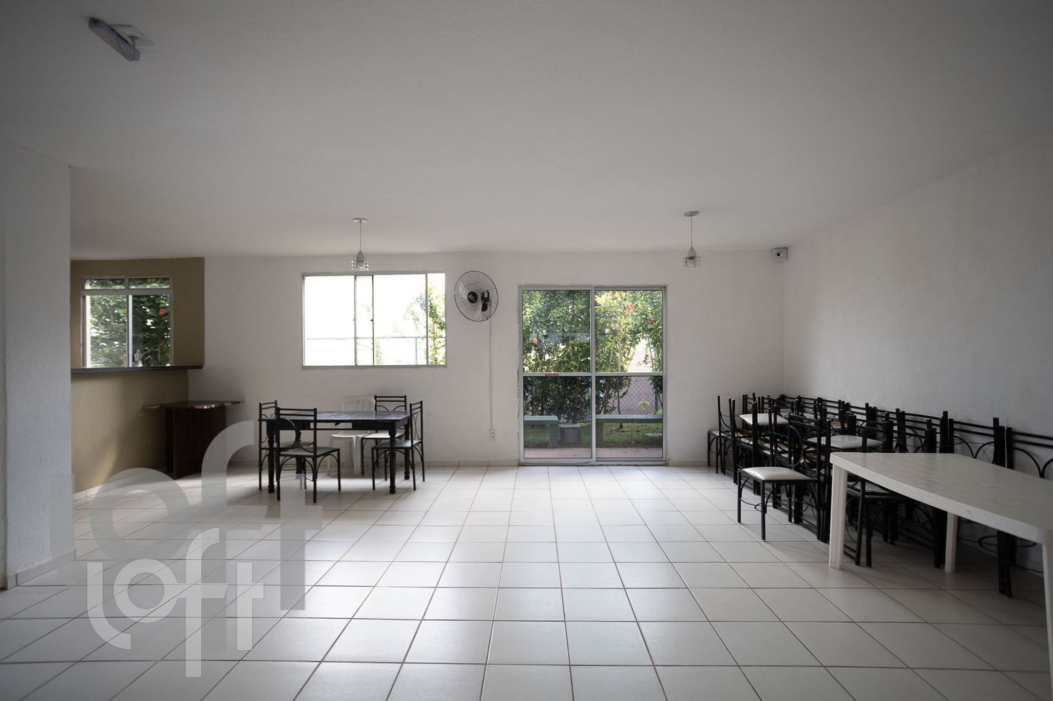 Apartamento à venda com 2 quartos, 39m² - Foto 23