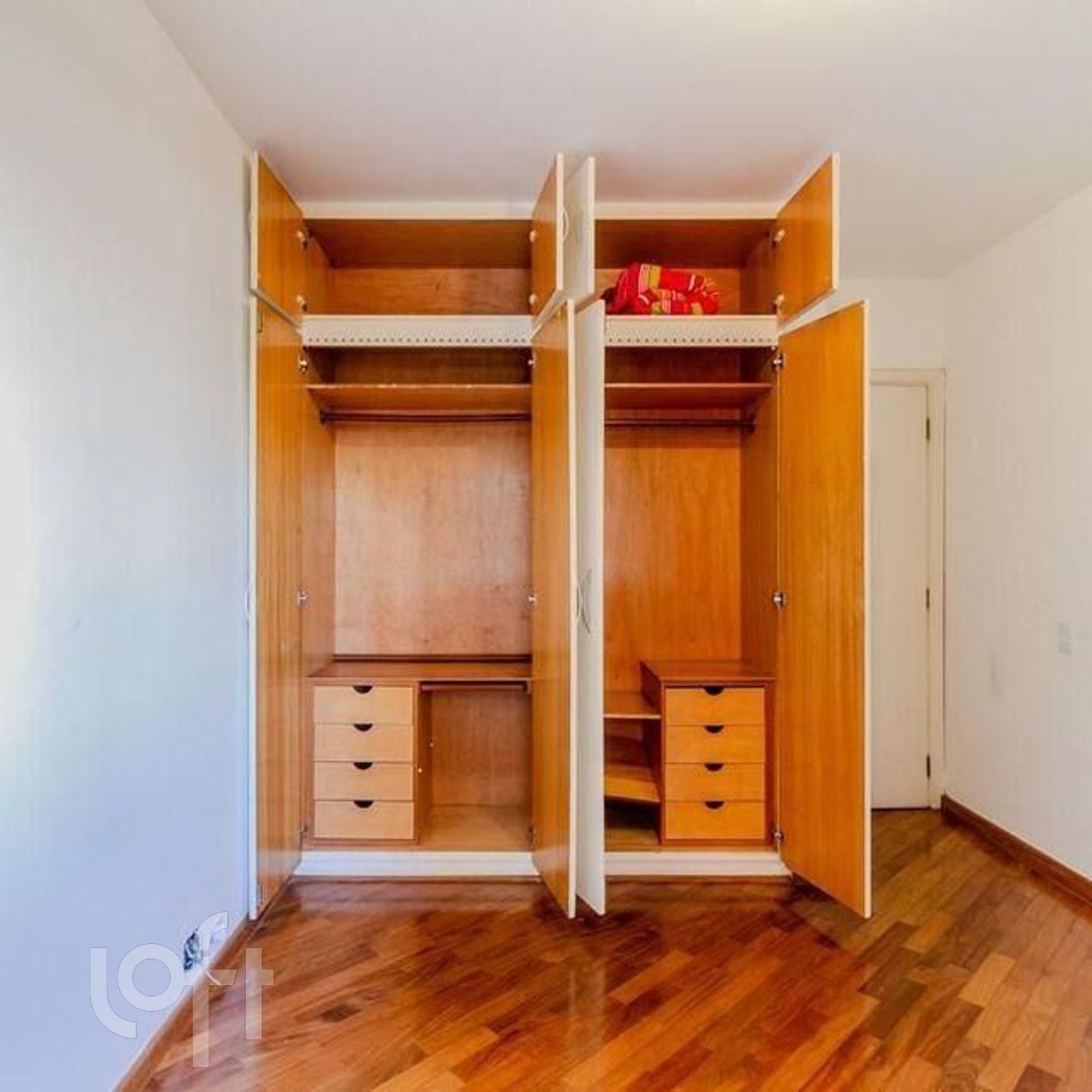 Apartamento à venda com 4 quartos, 142m² - Foto 35