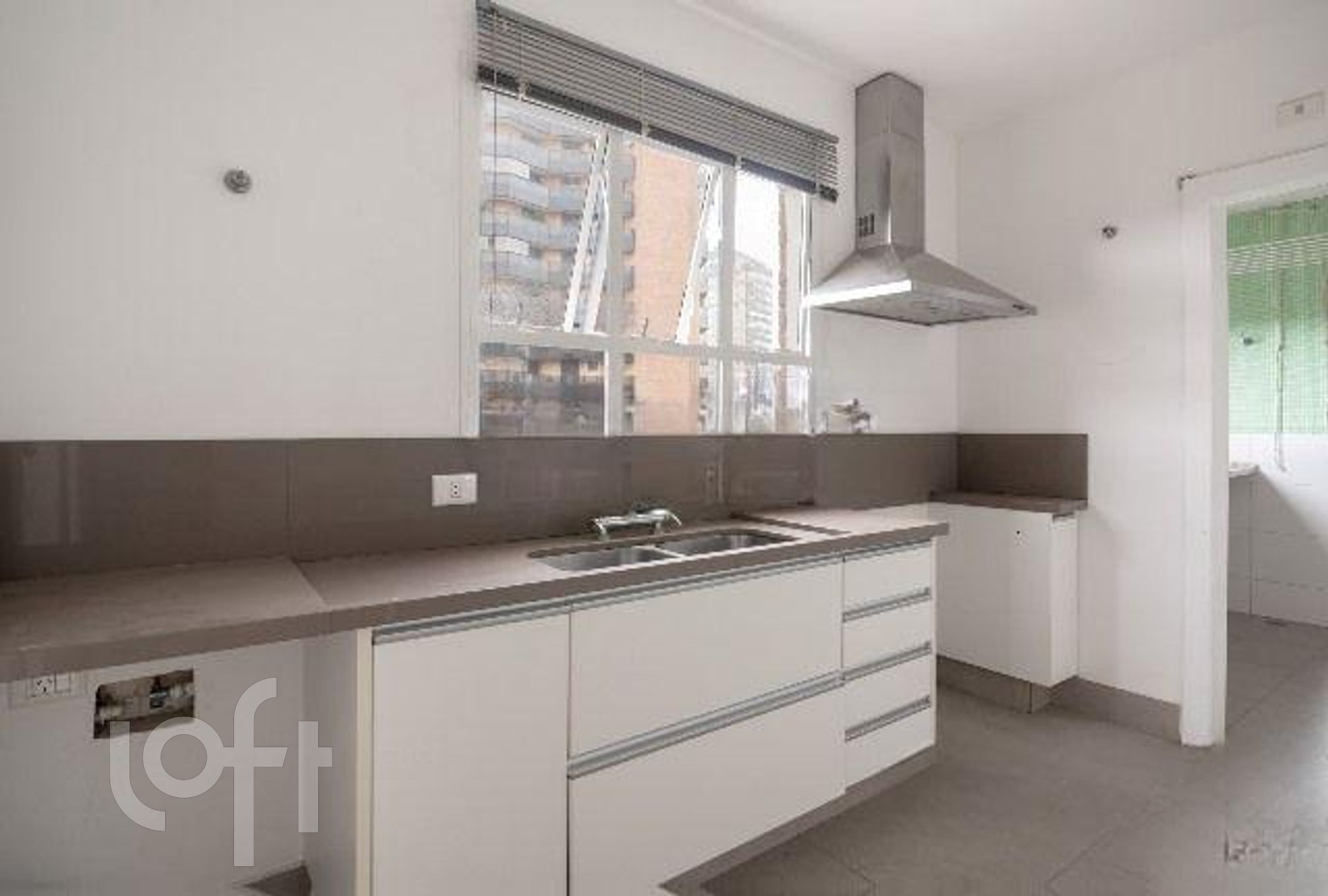 Apartamento à venda com 4 quartos, 260m² - Foto 26