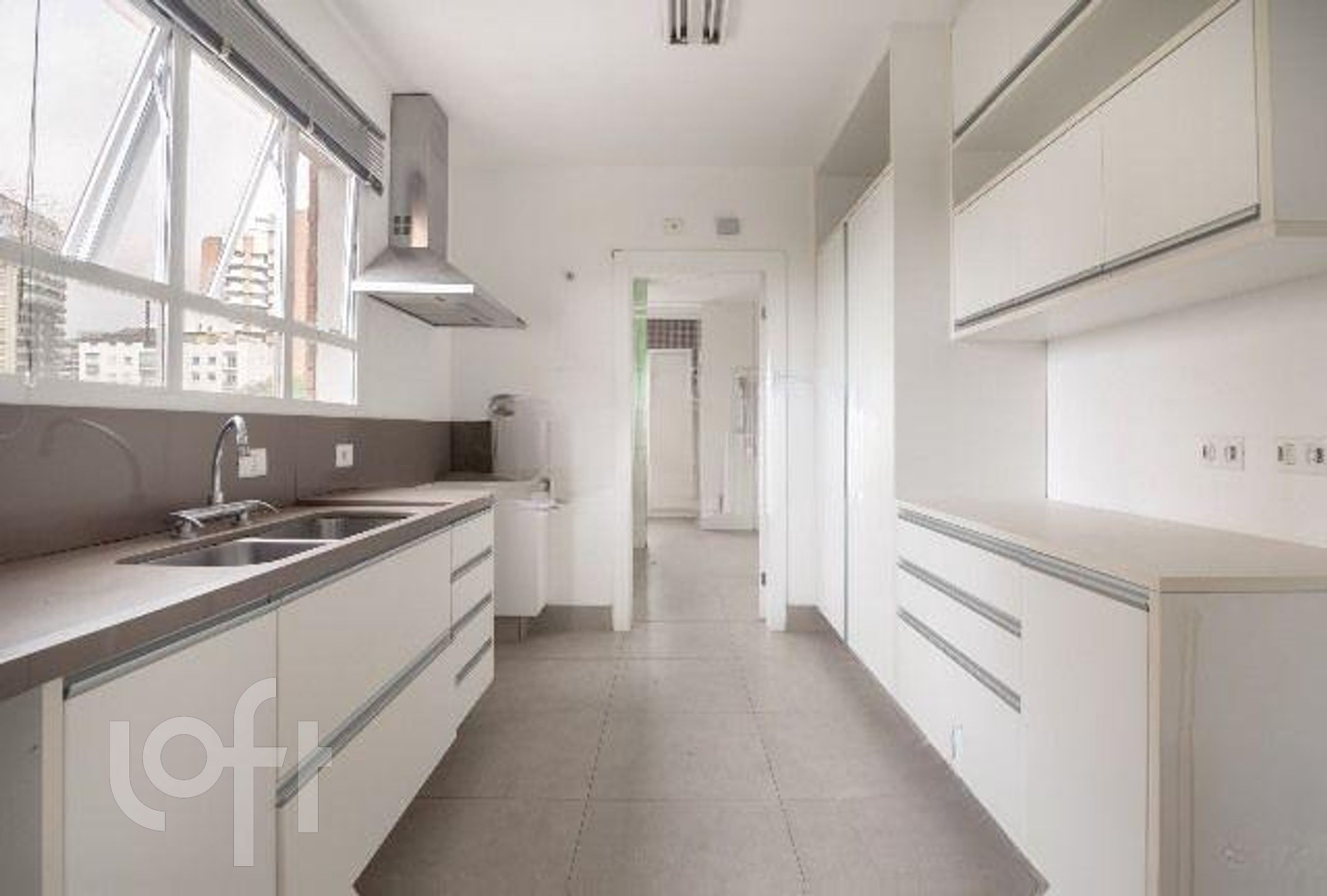 Apartamento à venda com 4 quartos, 260m² - Foto 5