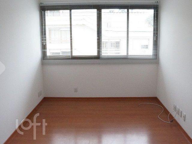 Apartamento com 70m², 2 dormitórios, 1 suíte, 2 vagas, Higienópolis em Porto Alegre