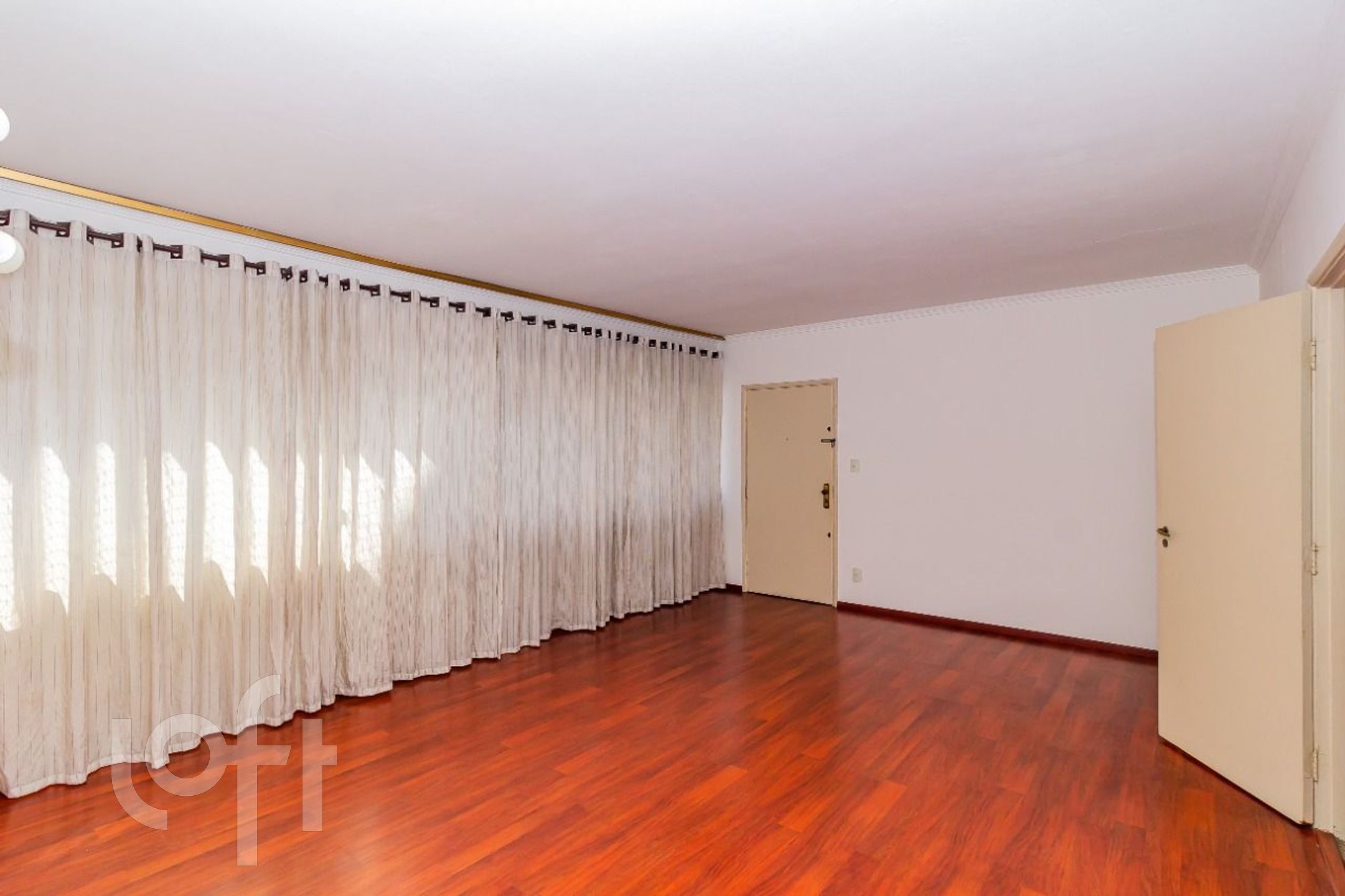 Apartamento à venda com 3 quartos, 136m² - Foto 2