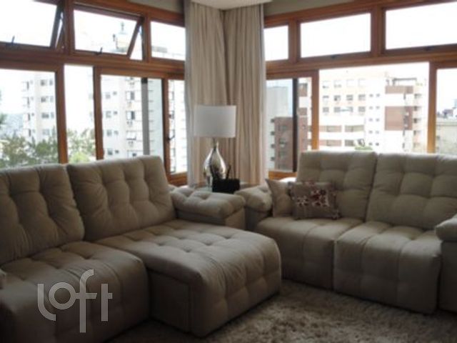 Apartamento com 230m², 3 dormitórios, 1 suíte, 2 vagas, Bela Vista em Porto Alegre