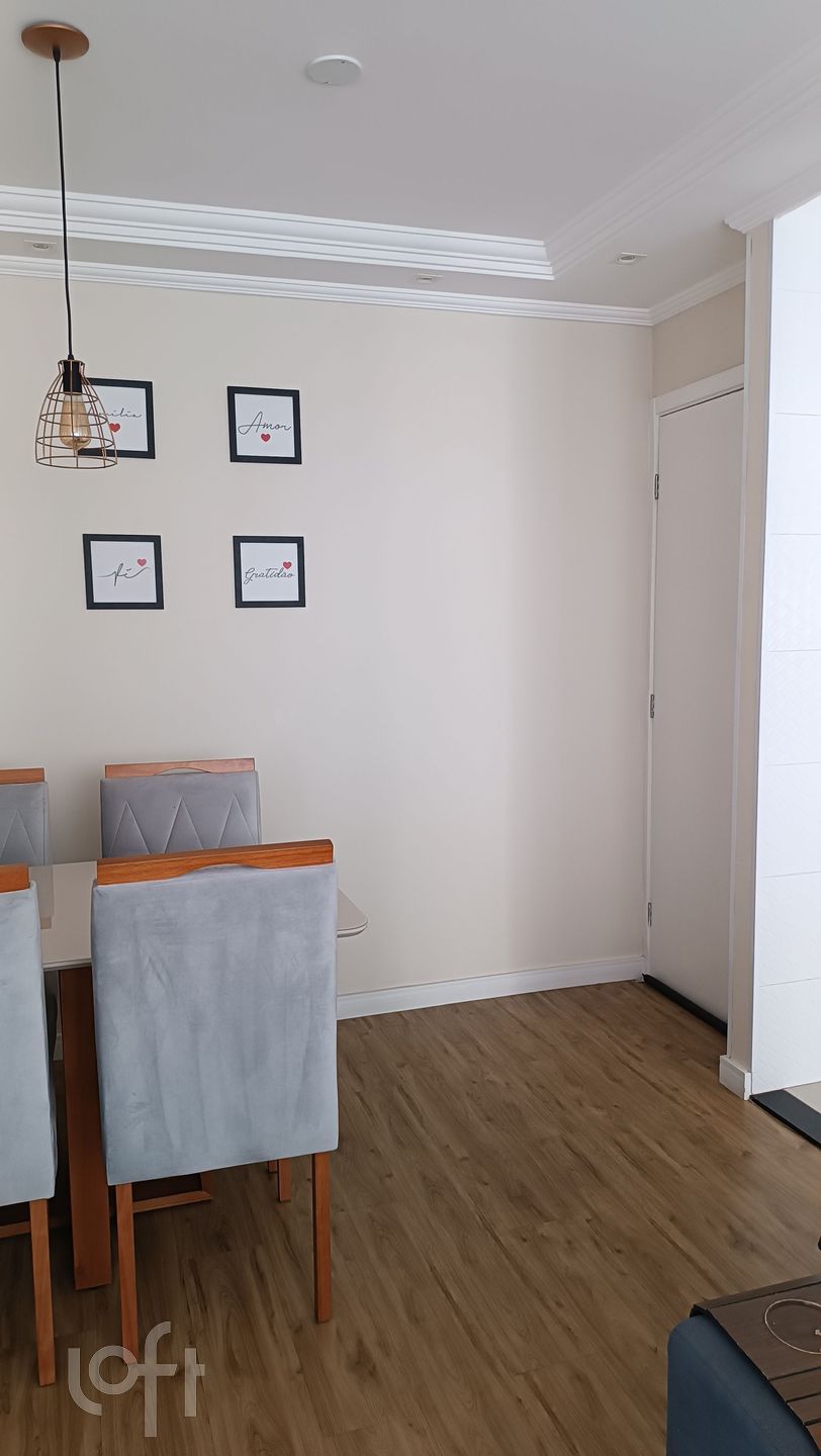 Apartamento à venda com 2 quartos, 41m² - Foto 3