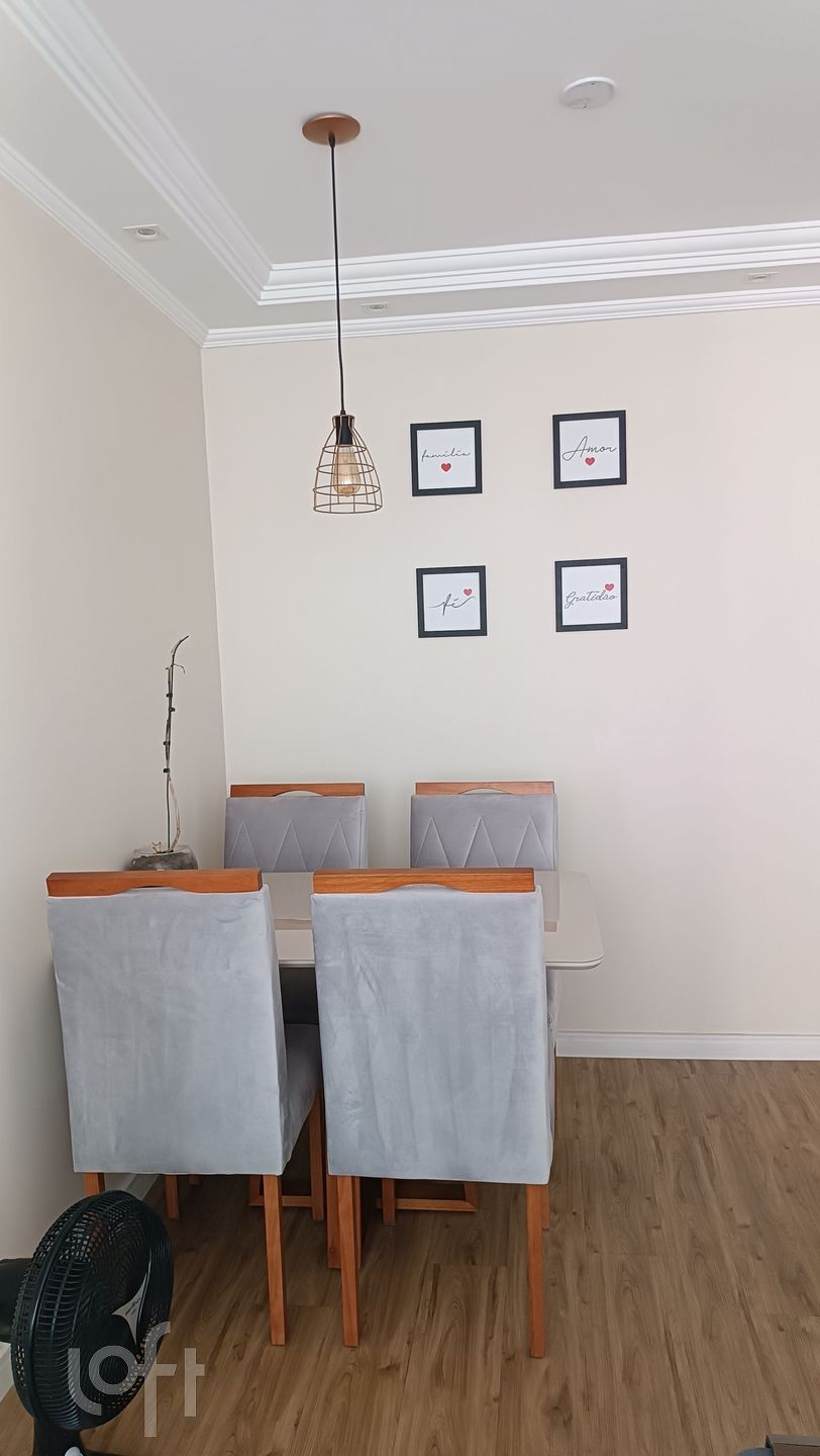 Apartamento à venda com 2 quartos, 41m² - Foto 2