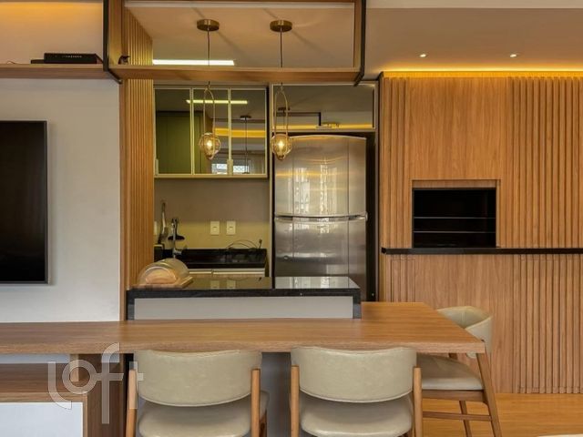 Apartamento com 89m², 3 dormitórios, 1 suíte, 2 vagas, Santa Cecília em Porto Alegre