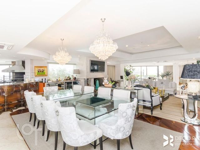Apartamento com 538m², 4 dormitórios, 3 suítes, 3 vagas, Petrópolis em Porto Alegre