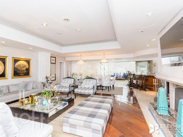Apartamento com 538m², 4 dormitórios, 3 suítes, 3 vagas, Petrópolis em Porto Alegre