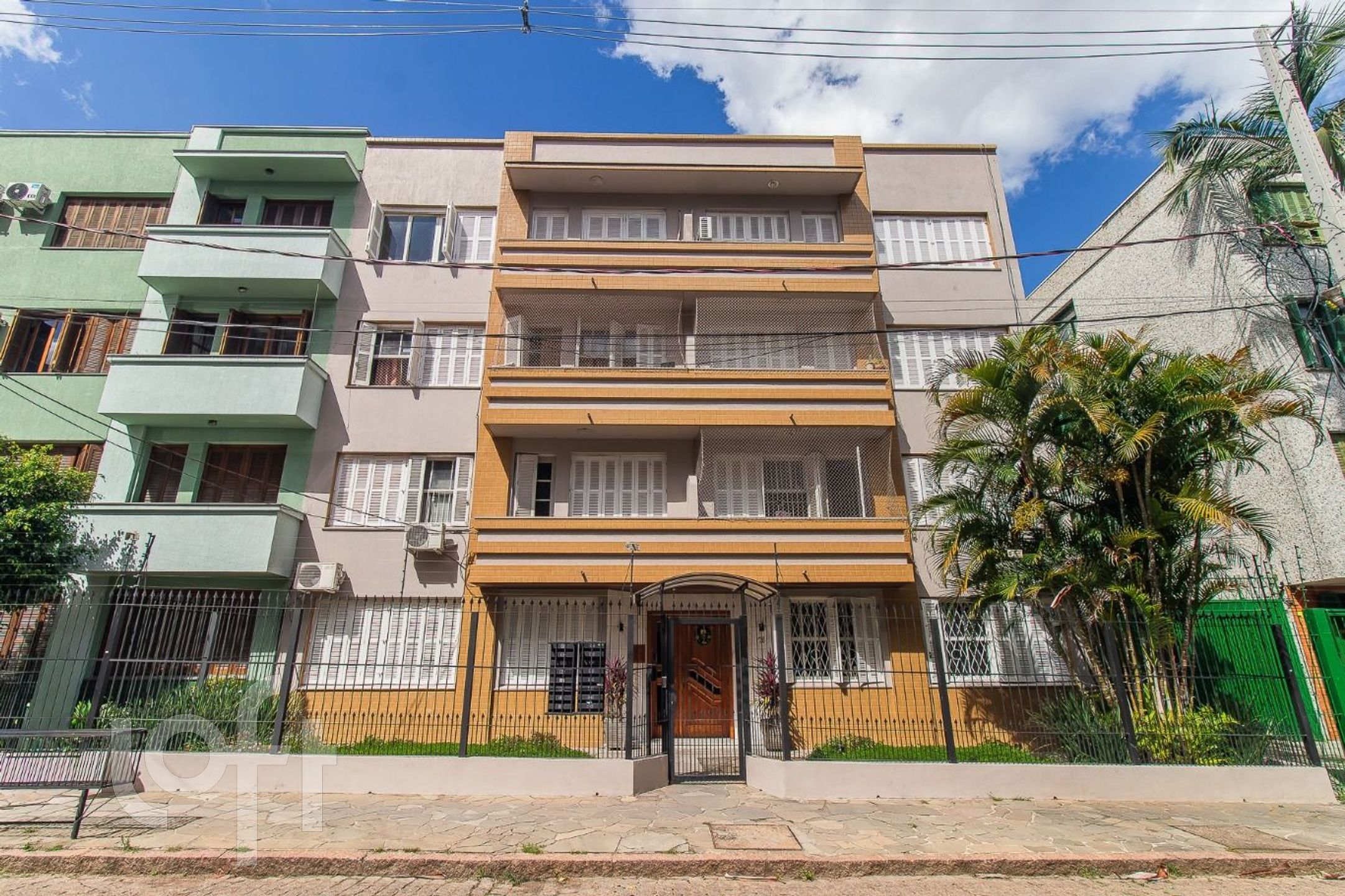 Apartamento com 80m², 2 dormitórios, Santana em Porto Alegre