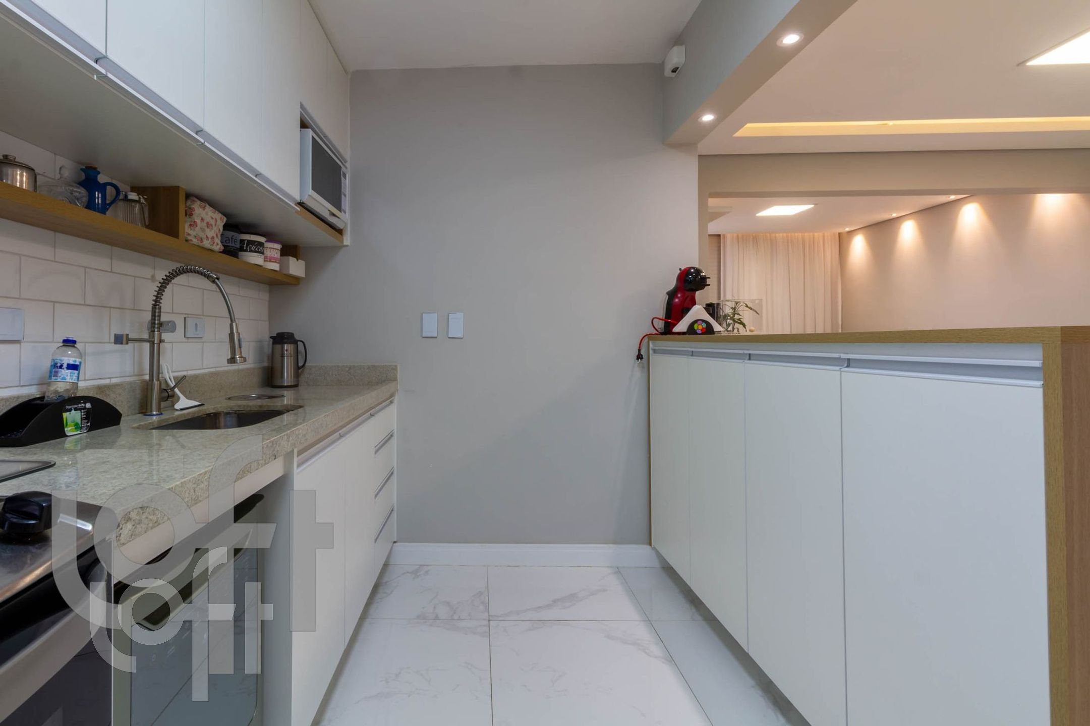 Apartamento à venda com 2 quartos, 72m² - Foto 25