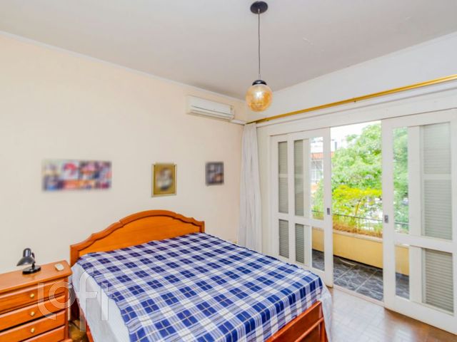 Apartamento com 125m², 3 dormitórios, 2 vagas, Auxiliadora em Porto Alegre