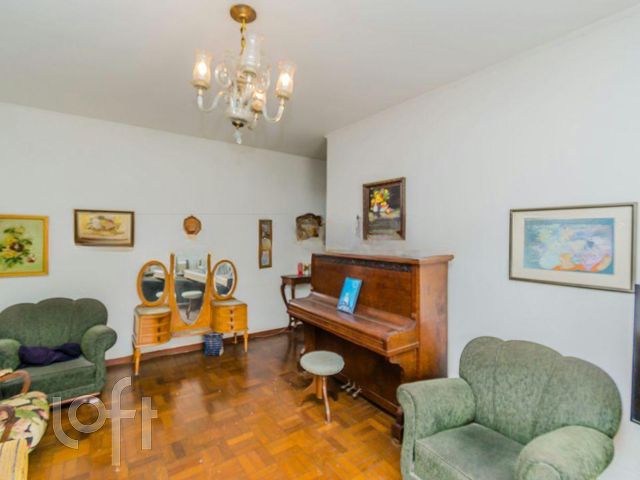 Apartamento com 125m², 3 dormitórios, 2 vagas, Auxiliadora em Porto Alegre